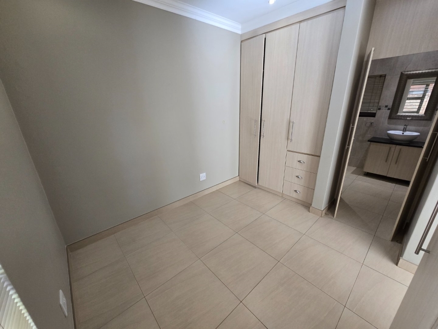 To Let  Bedroom Property for Rent in Bult North North West